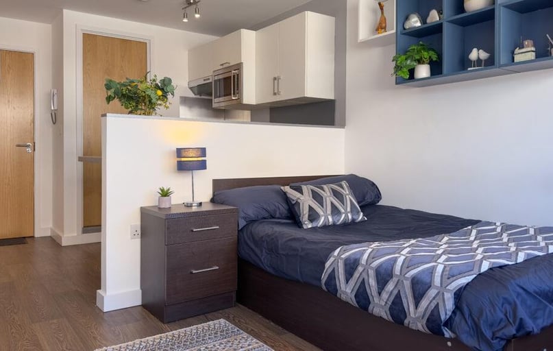 170 Armada Way, City Centre, Plymouth - Image 1